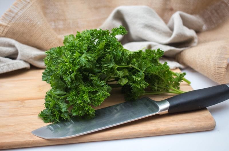 Tips Mencuci Talenan Agar Terbebas dari Kuman