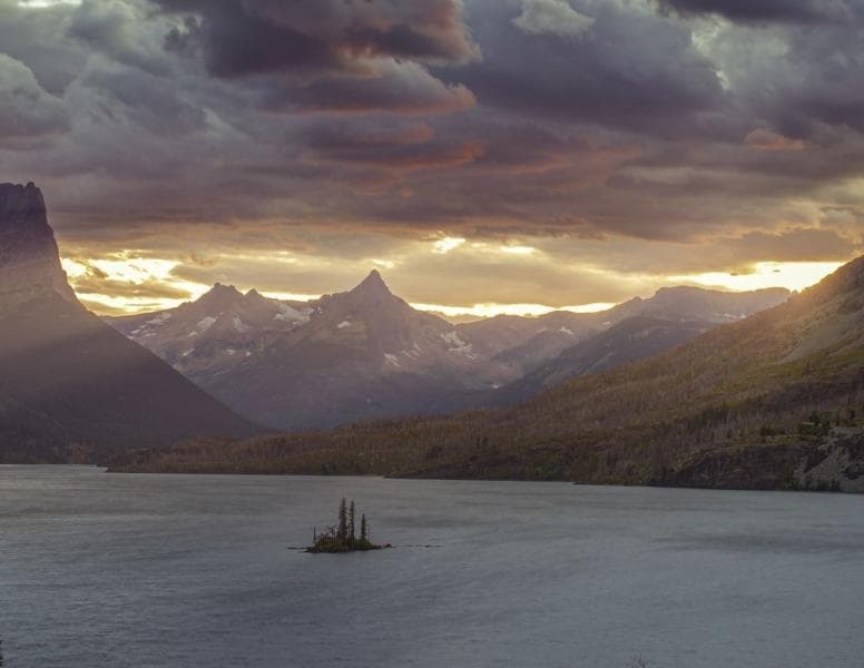 Detail gambar Wallpaper yang bisa merusak ponsel pintar Samsung. (Twitter.com/UniverseIce)