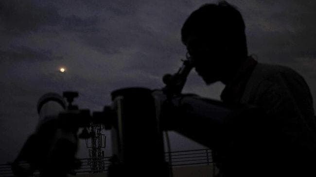 Penemuan bulan mini membantu peneliti mempelajari benda luar angkasa. (Antara/Septianda Perdana)<br>