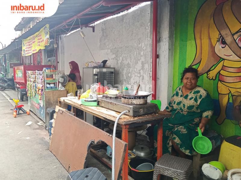 Cucu dan cicit H. Sahly yang berprofesi sebagai pedagang. (Inibaru.id/ Zulfa Anisah)<br>