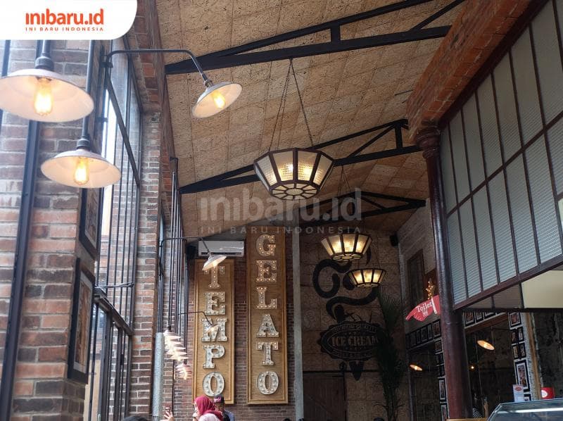 Salah satu sudut Tempo Gelato, asyik banget buat nongkrong. (Inibaru.id/ Inadha Rahma Nidya)<br>