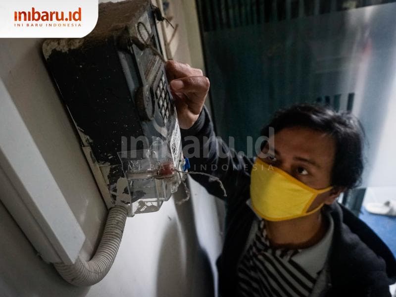Cara mengecek tagihan listrik. (Inibaru.id/Audrian F)