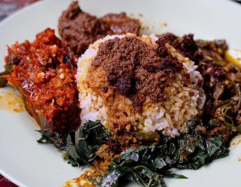 Makanan padang sangat nikmat untuk dikonsumsi langsung di tempat.(instagram.com/afterworking)