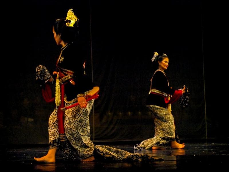 Menangkap Budaya Indonesia Lewat Bidikan Lensa