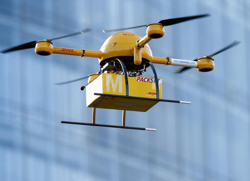 Mengantar makanan atau paket juga bisa pakai drone. (Freightwaves)