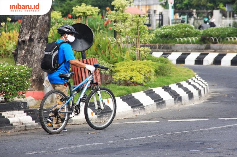 Memilih sepeda yang tepat. (Inibaru.id/Triawanda Tirta Aditya)