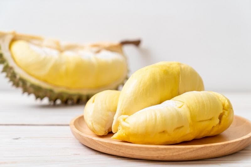 Konon, Juli adalah waktu yang tepat untuk mencari durian terbaik! (Shutterstock/gowithstock)