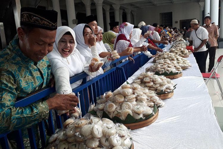 Ape, di megengan. (Kompas.com)