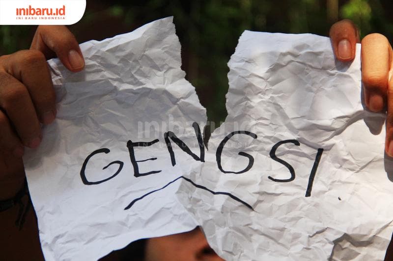 Ilustrasi - Hidupmu nggak bakal kalau menuruti gengsi. (Inibaru.id/ Triawanda Tirta Aditya)