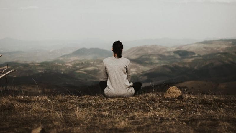 Ilustrasi - Sebelum berteman kembali pastikan kamu sudah memaafkannya dengan tulus. (Unsplash/Milan Popovic)<br>