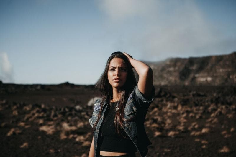 Ilustrasi: Saat quarter life crisis datang, jangan lari. Tapi, hadapilah! (Unsplash/candice_picard)<br>