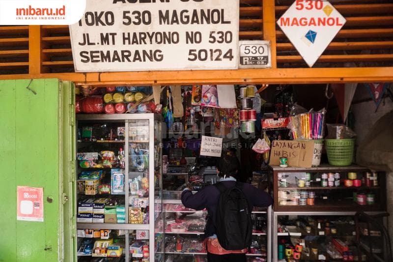 Toko Maganol nggak pernah sepi disambangi pembeli. (Inibaru.id/ Audrian F)<br>
