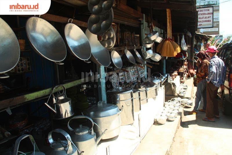 Sering jadi rujukan masyarakat yang pengin beli perkakas memasak. (Inibaru.id/ Zulfa Anisah)
