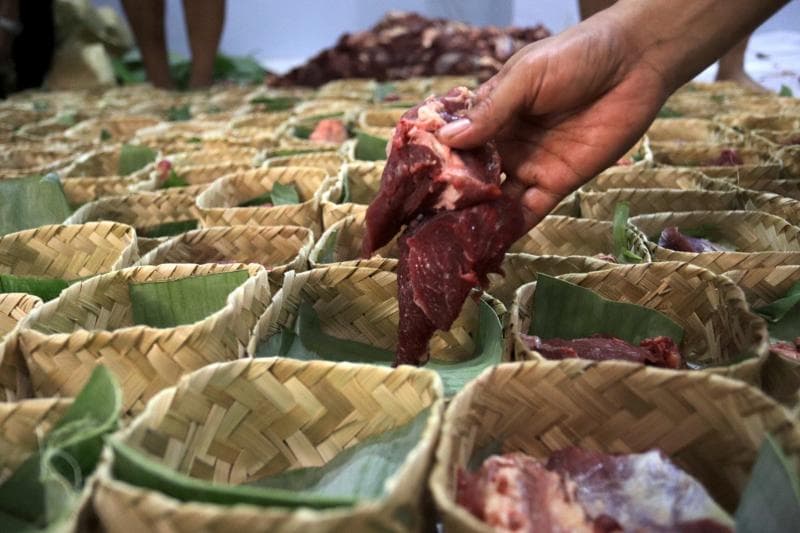 Jangan langsung oleh daging kurban. (Jawapos.com)