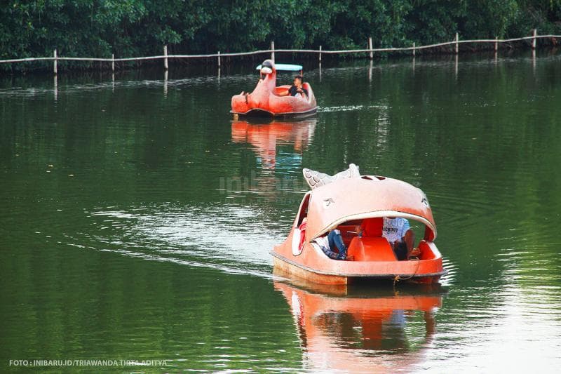 Wisata perahu ini cocok digunakan bersama pasanganmu, Millens.<br>