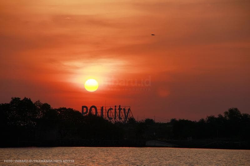 Indahnya pemandangan Sunset dari Grand Maerokoco memanjakan mata pengunjung.<br>