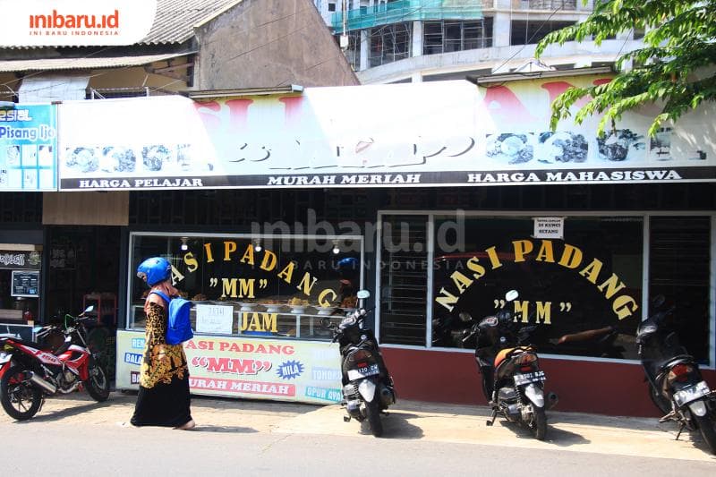 Ilustrasi: Paling nggak, ada 7 lauk paling diminati pembeli di rumah makan padang. (Inibaru.id/ Triawanda Tirta Aditya)