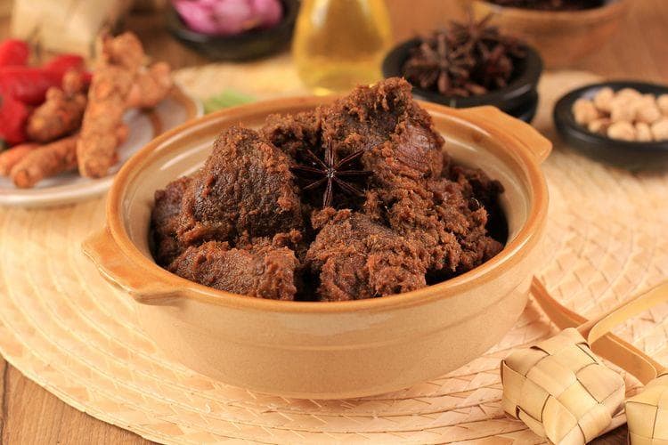 Ilustrasi: Rendang pernah dinobatkan sebagai makanan paling enak sedunia. (Shutterstock)