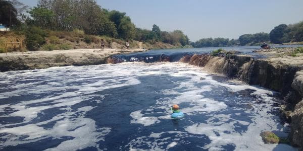 Putret Bengawan Solo saat tercemat limbah. (Suara Banyuurip)