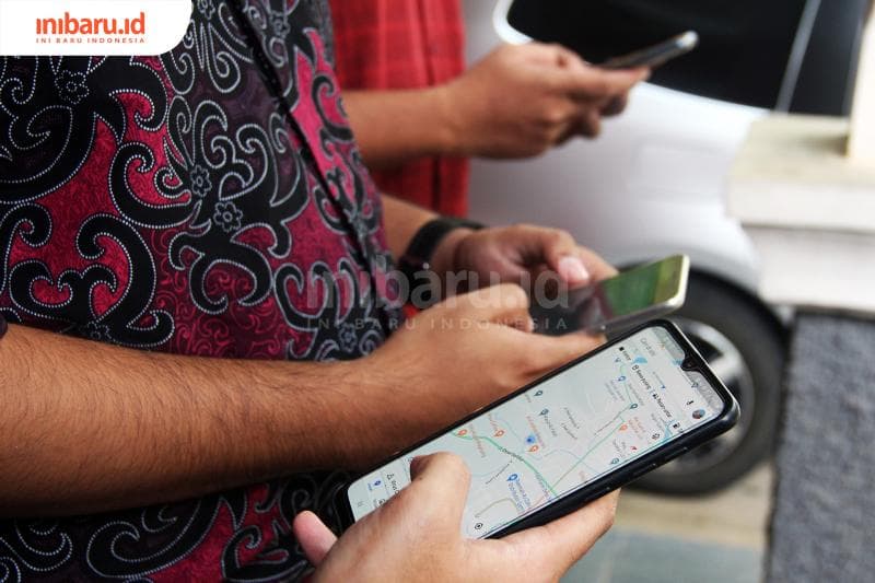 Banyak pengguna ponsel memakai kata 'wkwkwk' untuk mengekspresikan tertawa atau senang. (Inibaru.id/ Triawanda Tirta Aditya)