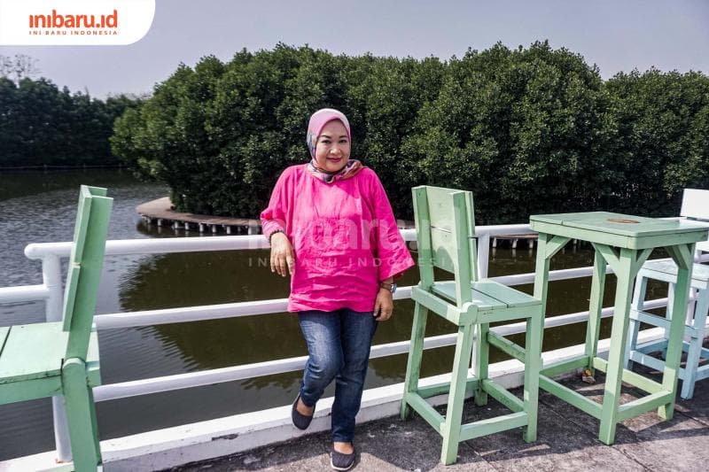 Direktur PT PRPP Jateng, Titah Listiorini, nggak ingin menghilangkan mangrove meski akan membuat objek wisata baru. (Inibaru.id/ Audrian F)<br>