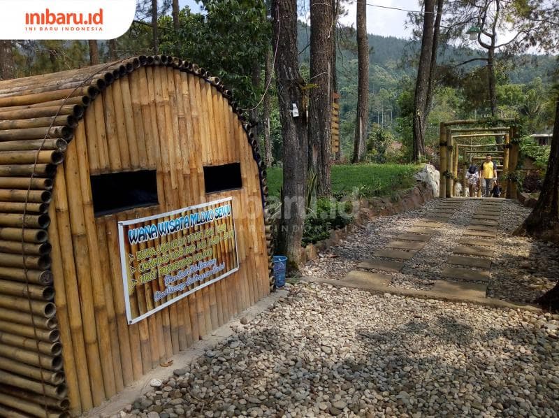 Tampak gerbang masuk dan loket <i>ticketing</i> Mloko Sewu. (Inibaru.id/ Dwi Nastiti M)