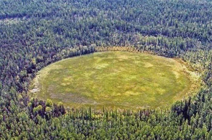 Akibat hantaman asteroid pada 1908 di Tunguska, Rusia. (The Soviet Academy of Science)