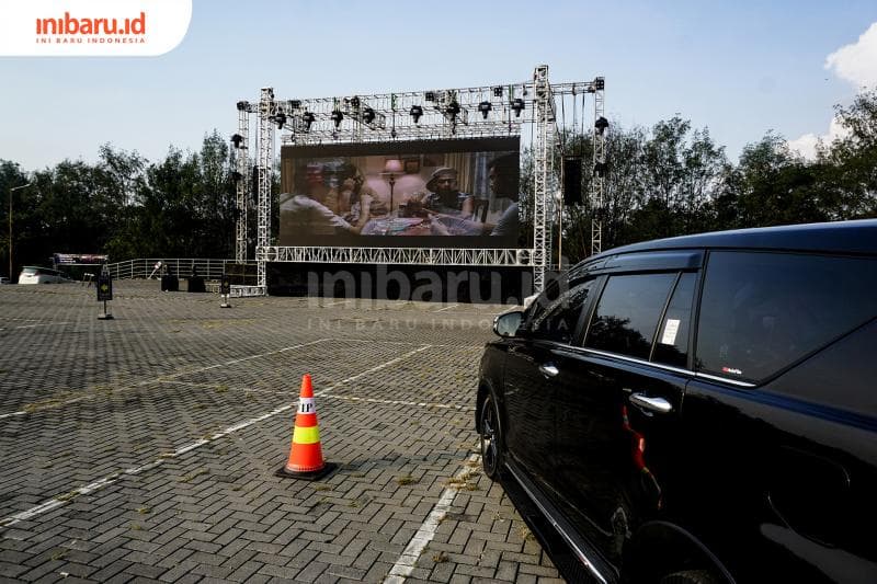 Bioskop drive-in hadir di Semarang. (Inibaru.id/ Audrian Firhannusa)<br>