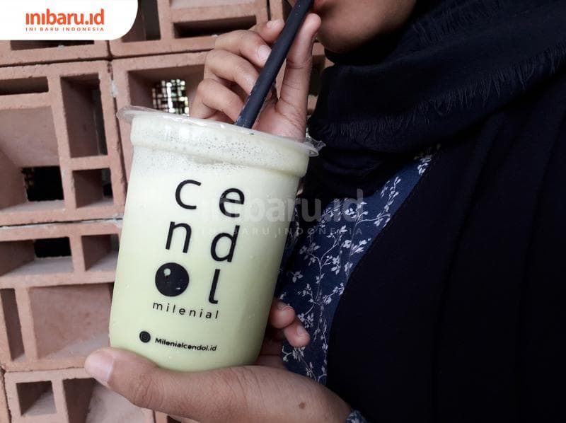 Menikmati segelas <i>Cheese Creem</i> sambil rasan-rasan juga bisa! (Inibaru.id/ Dyana Ulfach)