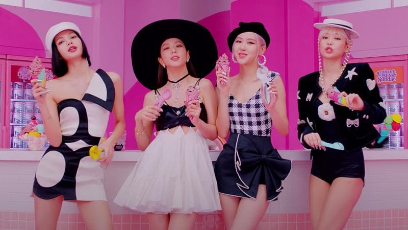 Lagu terbaru Blackpink feat Selena Gomez berjudul "Ice Cream". (Allure/Youtube/YG Entertainment)