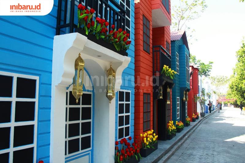 Lumina merupakan miniatur rumah-rumah adat dari 5 benua. (Inibaru.id/ Triawanda Tirta Aditya)<br>