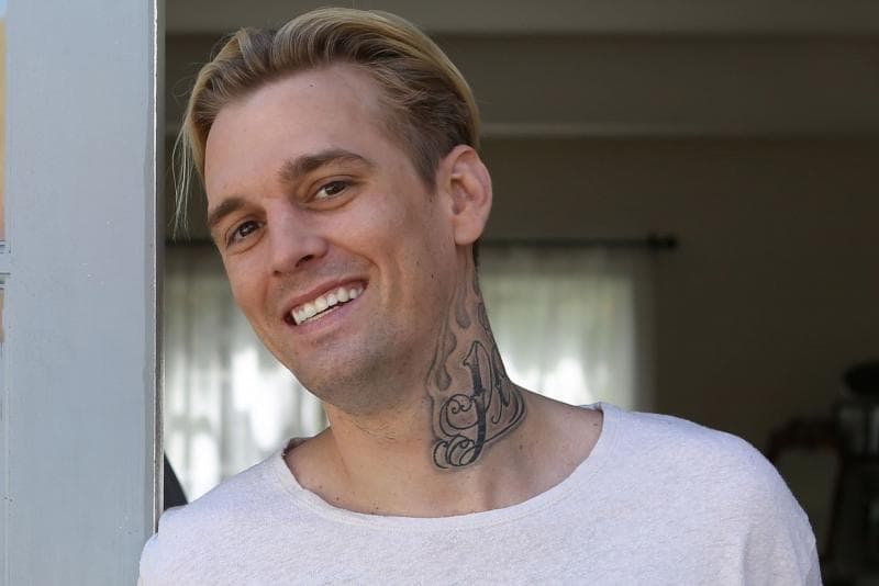 Aaron Carter dan tunangannya, Melanie Martin kini berkarier di situs porno Camsoda. (Pagesix)