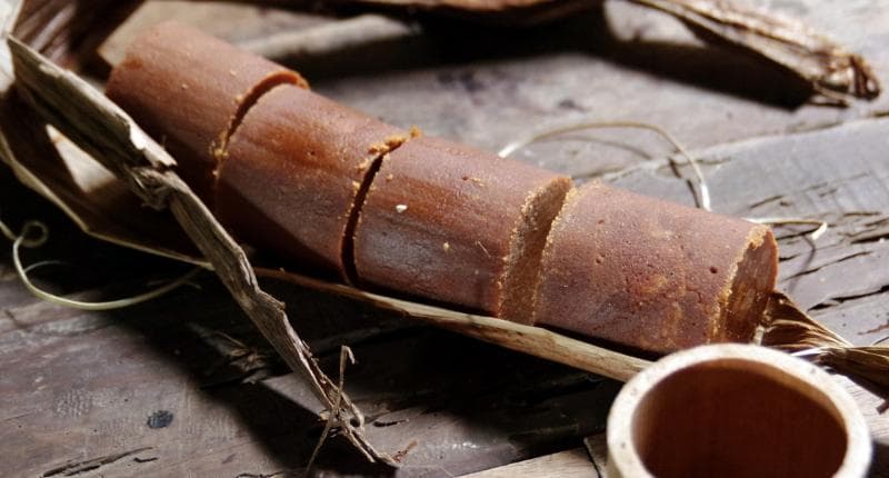 Kendati berbeda warna, rasa gula aren dengan gula jawa hampir sama.&nbsp;(Goodnewsfromindonesia)