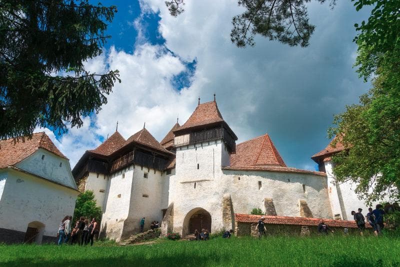 Turis di Viscri. (Always Wanderlust)