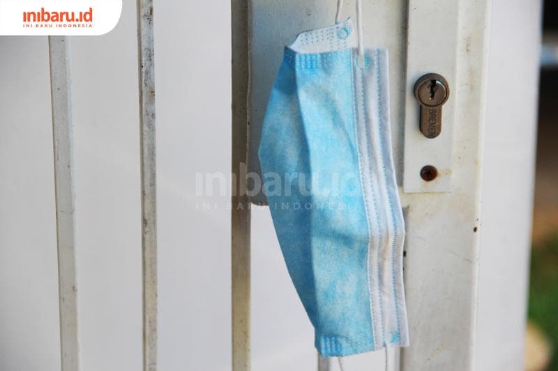 Sejumlah orang, termasuk AJ yang ketahuan menimbun masker ditangkap polisi. (Inibaru.id/Triawanda Tirta Aditya)