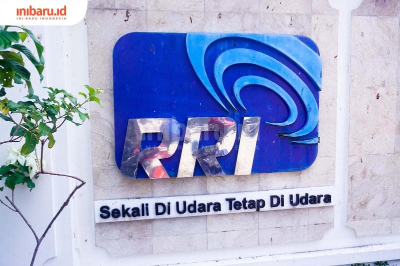 RRI mencoba terus berada di udara. (Inibaru.id/ Audrian F)<br>