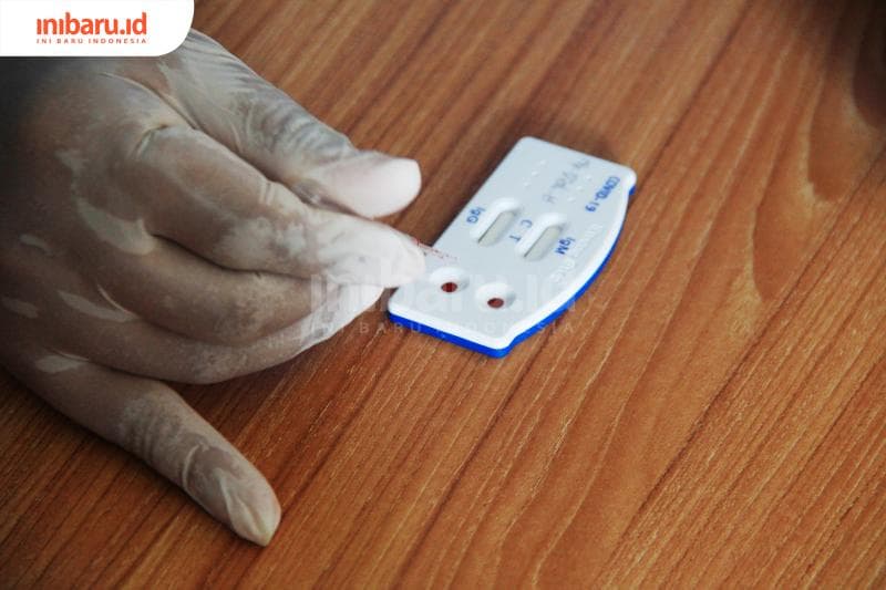 Sebagian besar partisipan yang diteliti positif covid-19 karena habis ke restoran. (Inibaru.id/ Triawanda Tirta Aditya)<br>