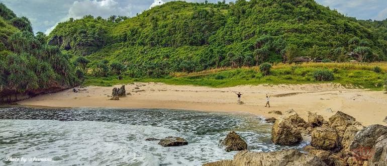 Diapit oleh tebing! (Niaga tour)