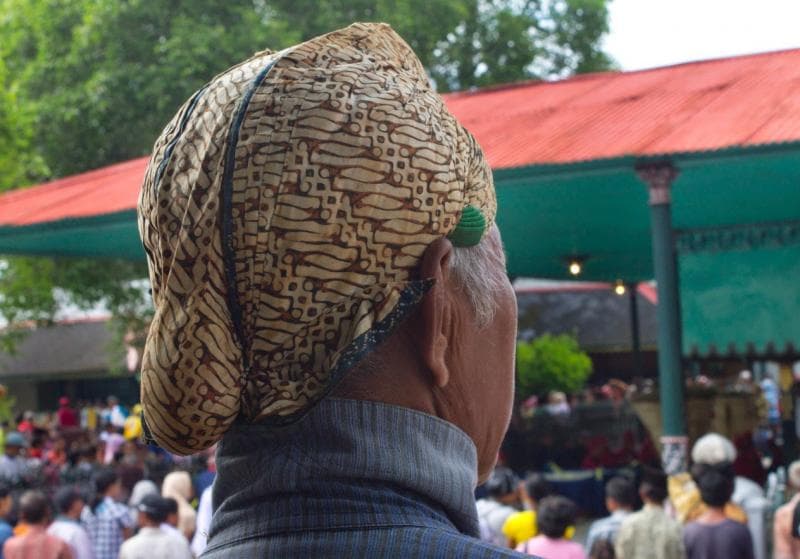 Mondolan bulat pada blangkon Jogja. (infonyajogja.blogspot)&nbsp;