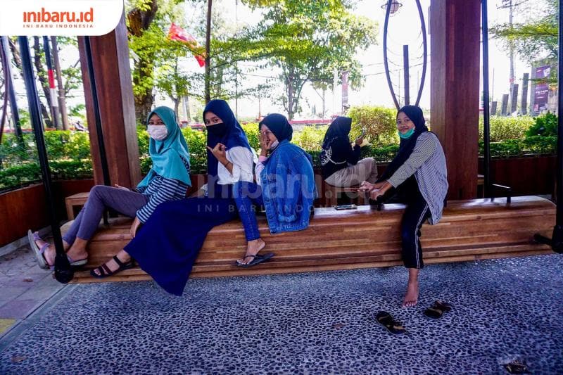 Ada ayunan bersama yang bisa dinaiki bersama teman-teman. (Inibaru.id/ Audrian F)<br>