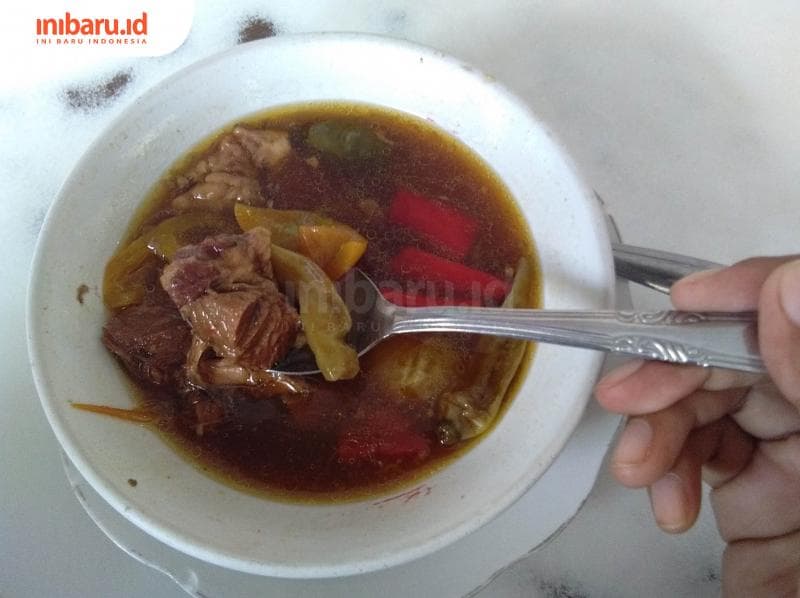 Asem-asem yang menjadi ciri khas warung Koh Liem. (Inibaru.id/ Isma Swastiningrum)