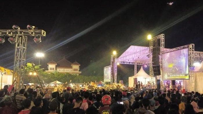 Acara dangdut yang diselenggarakan oleh Wakil DPRD Tegal. (Kompas.com)<br>