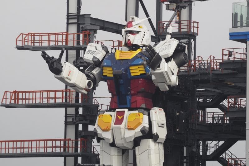 Robot Gundam sudah bisa menggerakkan tangan. (Twitter/Yoshi115)