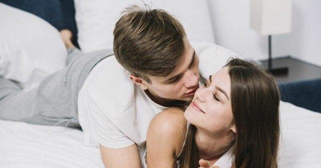 Menikah bukan cuma sebatas menghalalkan hubungan badan. (Freepik)