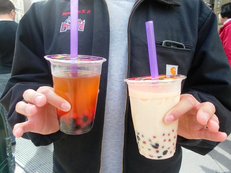 Minuman manis seperti boba bisa membuat kadar gula darah dan saraf mengalami masalah. (Flickr/cezzie901)