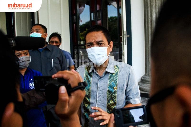 Yoyok Sukawi kecewa atas penundaan kompetisi. (Inibaru.id/ Audrian F)<br>