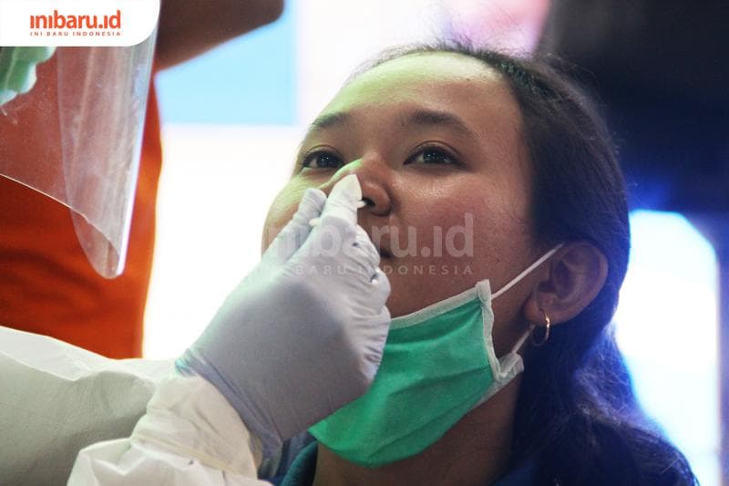 Ilustrasi tes usap. (Inibaru.id/ Triawanda Tirta Aditya)