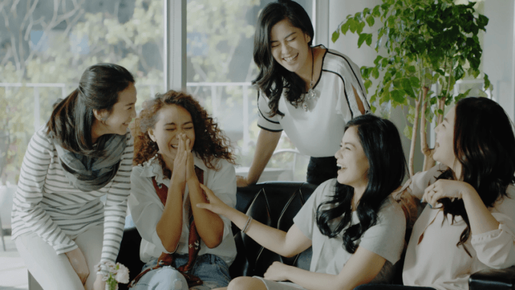 Ada energi berbeda dalam hubungan sosial dan cintamu. (AADC)