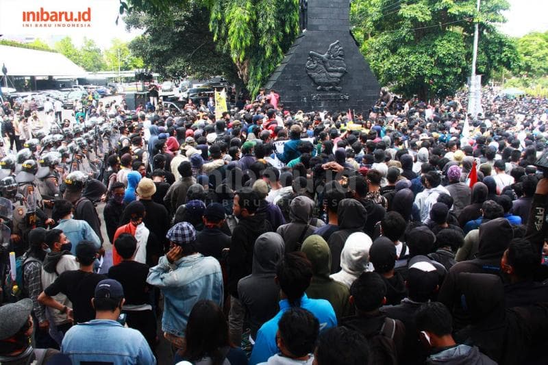 Demo kali ini lebih "berisik" daripada demo pada September tahun lalu. (Inibaru.id/ Triawanda Tirta Aditya)<br>