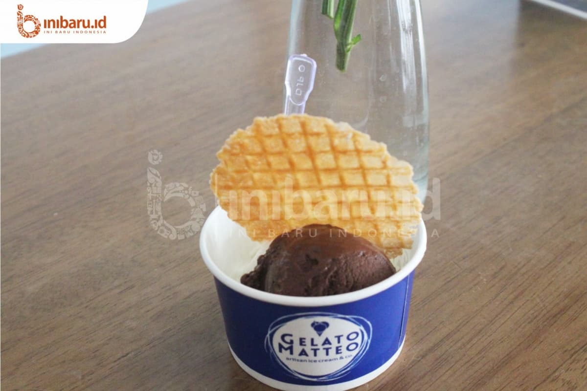 Setengah porsi dark chocolate sorbet di Gelato Matteo. (Inibaru.id/ Ida Fitriyah)